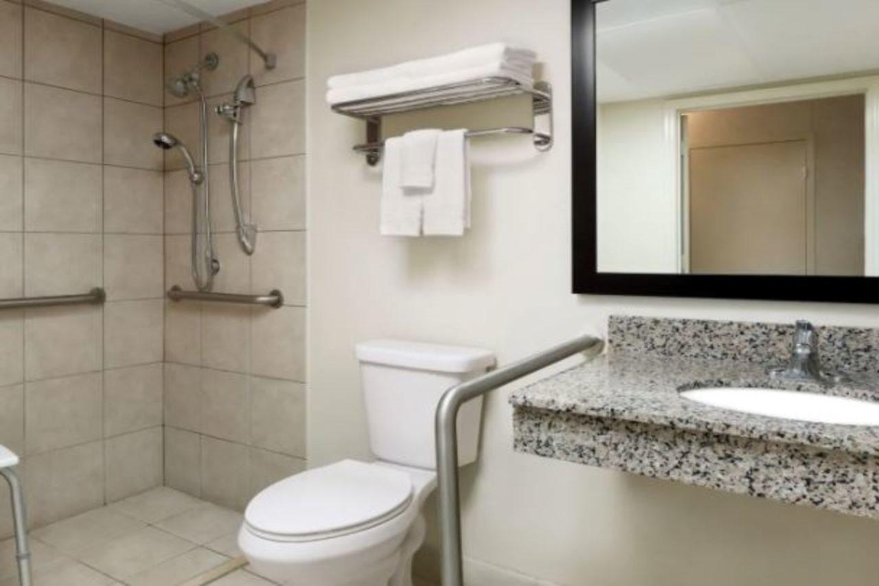 Baymont By Wyndham Florence Cincinnati Экстерьер фото